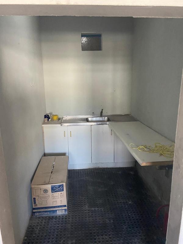 To Let commercial Property for Rent in Sidwell Eastern Cape